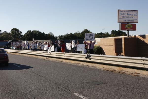 131011_govtshutdown_protest_(02edit).jpg