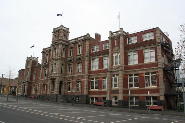 640px-Gordon_institute_of_tafe_building,_geelong.jpg