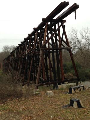 Pub-TrainTrestle.jpg