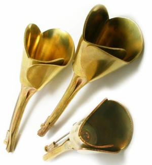 PubNotes-StephenMulqueen-Brass303PoppyBrooches.jpg