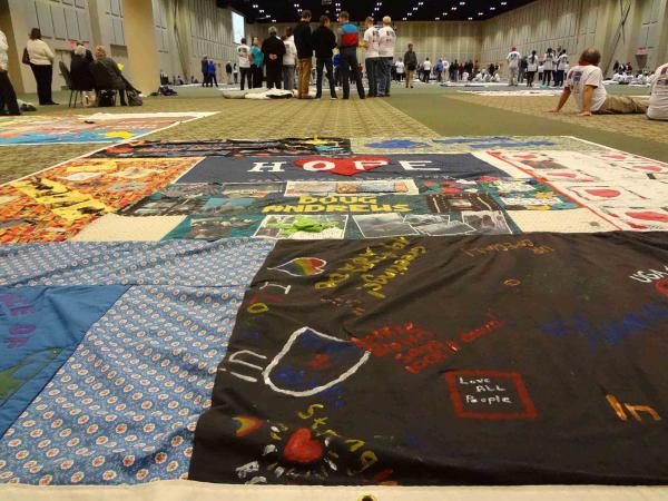 aids quilt.jpg